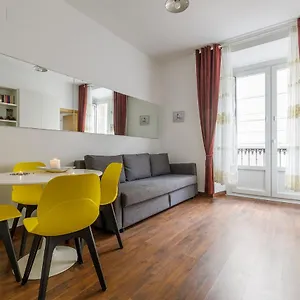 https://an-azucena-4-centro-histrico.hotelsinnerja.org